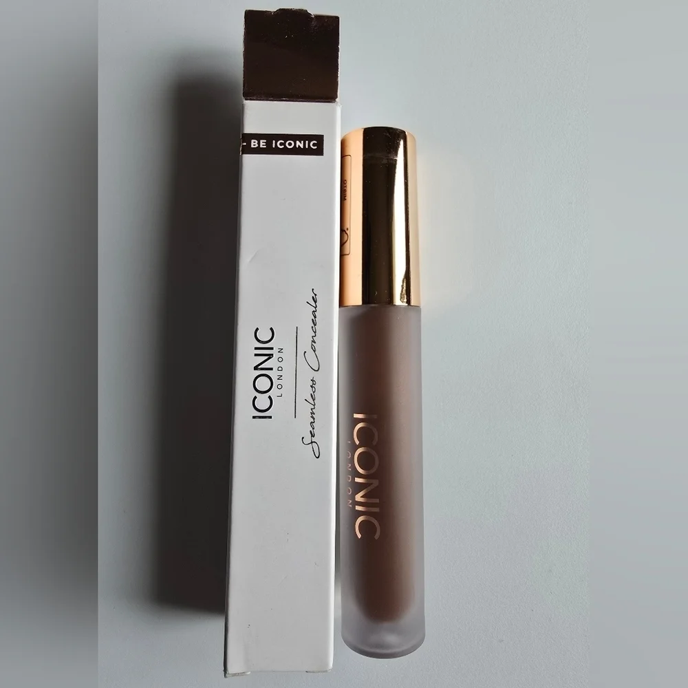 Iconic London Seamless Concealer Rich Ebony 4.2 ml 0.14 oz NIB